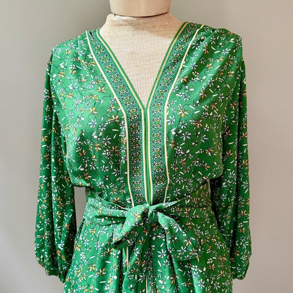 Max Studio Green Floral Long Sleeve Blouse